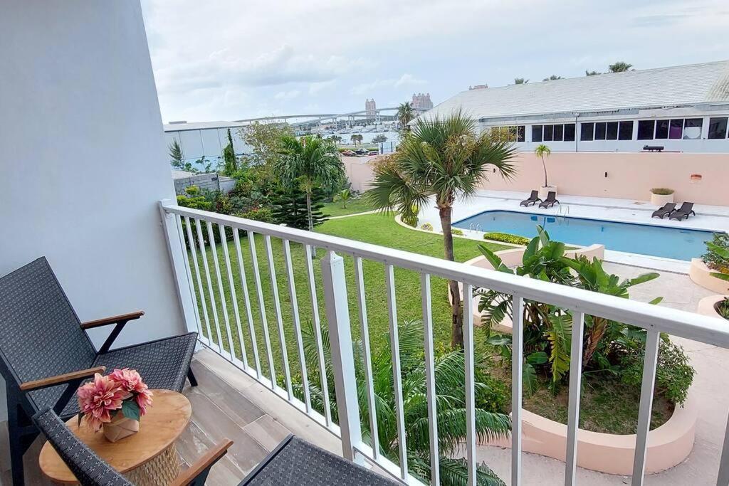 Nassau Harbour Cozy 2 Bedroom Condo Kültér fotó